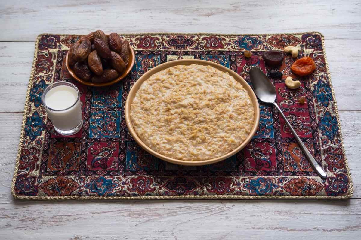 Oatmeal with Dates Halal Recipes for Ramadan